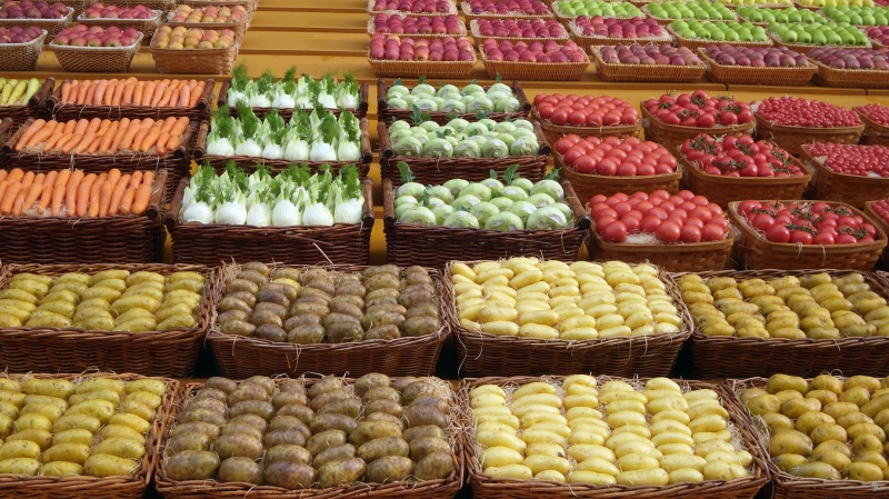 magasin-CLANS-min_dish-food-red-produce-market-dessert-927423-pxhere.com